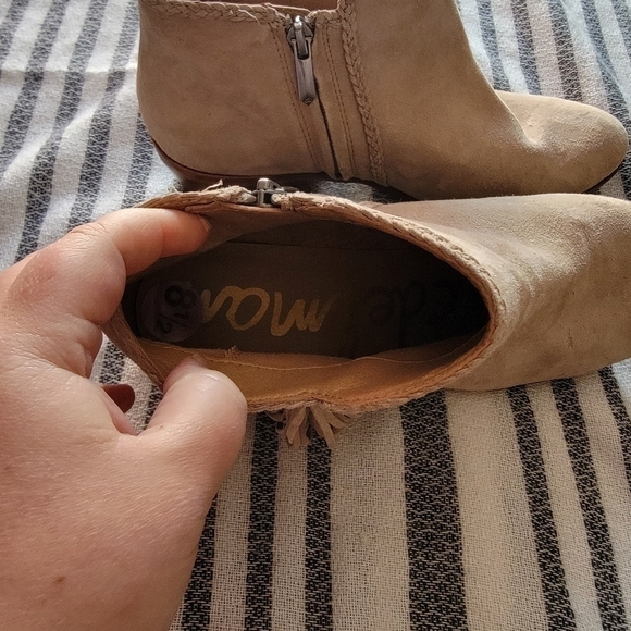 Sam Edelman tan booties with fringe on the side - Picture 5 of 6